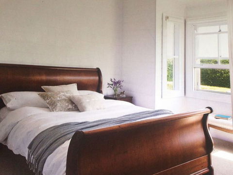 All Saints Bed And Breakfast - Travel Agents 0