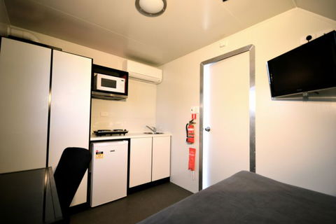 Mycow Accommodation Mackay - Cruises Travel 0