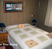 Sages Haus Bed and Breakfast - Travel Agents