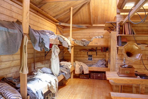 Mawson's Huts Replica Museum - Travel Agents 6