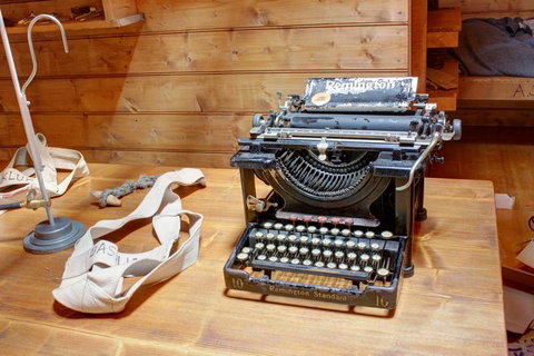 Mawson's Huts Replica Museum - Travel Agents 8