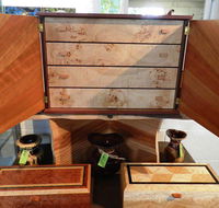 Montville Woods Gallery - Tourism Guide
