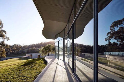 CHEVY CONVERTIBLE Package For 2 People- Wine Lunch Cheese & Chocolate From Melb. - Tourism Guide 5