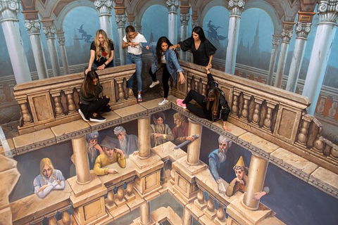 ArtVo Immersive Gallery Experience - Tourism Guide 2