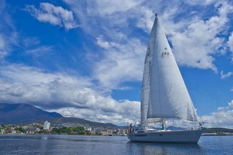 Half-Day Sailing On The Derwent River From Hobart - Tourism Guide 0