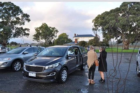 Minibus Winery Custom Tour (up To 7 People) - Tourism Guide 1