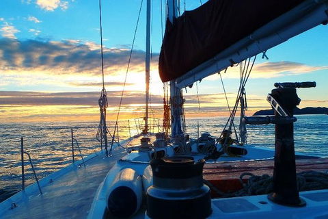 Whitsundays Sailing 2-Day Adventure - Tourism Guide 1