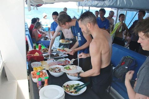 Great Barrier Reef Dive And Snorkel Cruise From Mission Beach - Cruises Travel 9