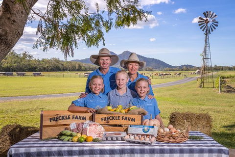 Mackay Aussie Farm & Drinks Tour - Cruises Travel 0
