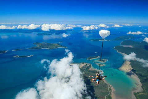 Airlie Beach Tandem Skydive - Tourism Guide 2