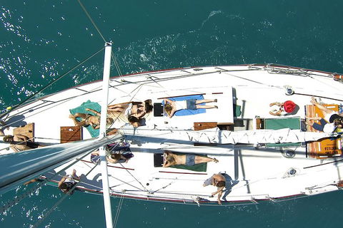 2-Day Whitsundays Sailing Adventure: Waltzing Matilda - Tourism Guide 1