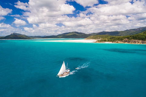 2-Day Whitsundays Sailing Adventure: Summertime - Tourism Guide 0