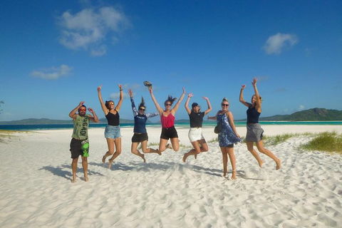 2-Day Whitsundays Sailing Adventure: Summertime - Tourism Guide 3