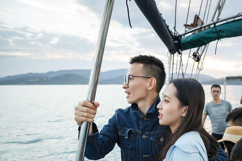 Whitsundays Sunset Sailing Cruise - Tourism Guide 7