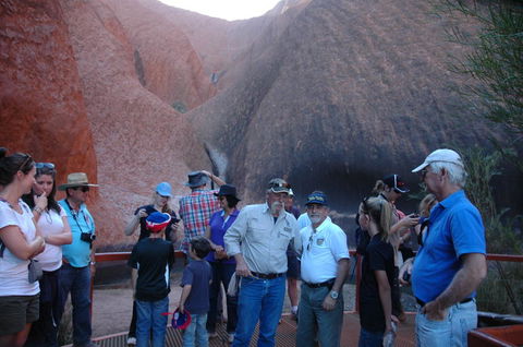 Uluru (Ayers Rock) And The Olgas Tour Including Sunset Dinner From Alice Springs - Tourism Guide 6