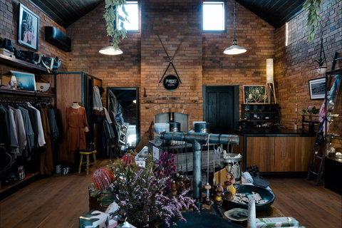 7th Pocket - Travel Agents 0