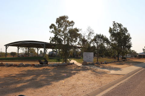 Longreach Skate Park - Cruises Travel 0