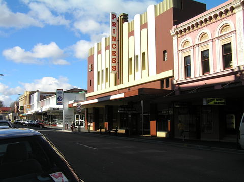 Princess Theatre & Earl Arts Centre - Tourism Guide 1