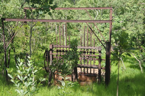 Spring Hill Battery Complex - Tourism Guide 1