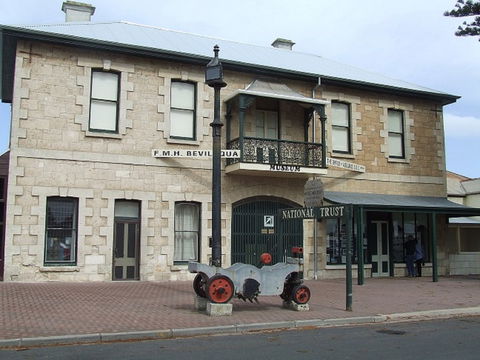 The Old Wool And Store Grain Museum Beachport - Tourism Guide 1
