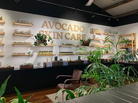 Tropical Fruit World - Tourism Guide 1