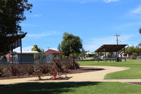 Wellington Square Playground - Tourism Guide 0