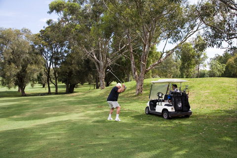 Woolooware Golf Course - Tourism Guide 0