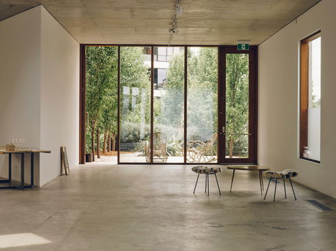 Nishi Gallery - Tourism Guide 2