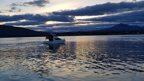 Peninsula Cruising - Travel Agents 0