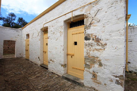 Police Lockup And Stables - Cruises Travel 0