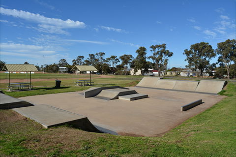 Cleve Sporting Facilities - Tourism Guide 1