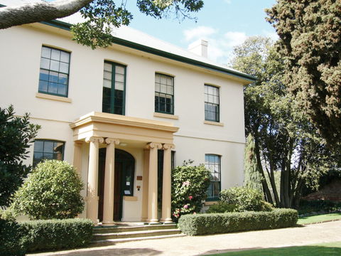 Franklin House - Tourism Guide 0