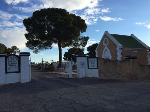 Moonta Cemetery - Tourism Guide 2