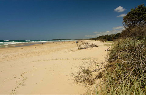 Tallow Beach - Travel Agents 0