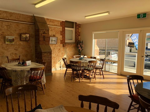Anglican Community Cafe, Limestone Art Gallery & Cornish Garden - Tourism Guide 2