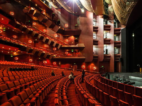Arts Centre Melbourne - Tourism Guide 2