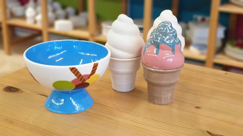 Colour My Pot - Tourism Guide 1