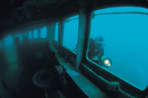 Ex HMAS Hobart Dive Site - Tourism Guide 0