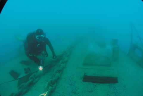 Ex HMAS Hobart Dive Site - Tourism Guide 1