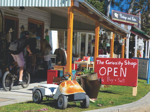 Nabiac - Travel Agents 0