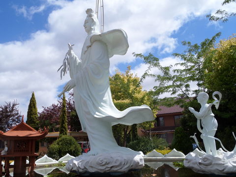 Sakyamuni Buddhist Centre/Van Hanh Monastery - Tourism Guide 0