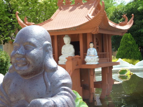 Sakyamuni Buddhist Centre/Van Hanh Monastery - Tourism Guide 1