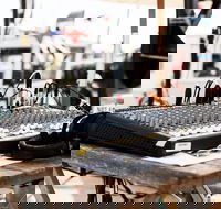 Apollo Bay Radio 87.6 FM - Travel Agents