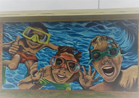 Eugowra Swimming Pool - Travel Agents 1