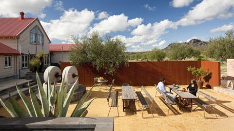 Pomonal - Travel Agents 0