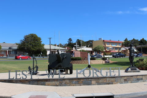 Port Lincoln War Memorial - Cruises Travel 1