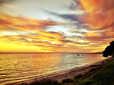 Stansbury Seaside Markets - Tourism Guide 2