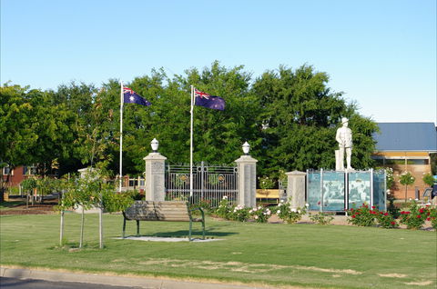 WW1 Memorial Park - Tourism Guide 1