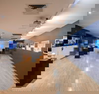 Wyndham Art Gallery - Cruises Travel