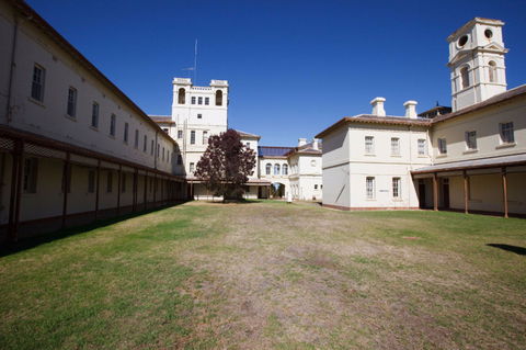 Aradale Lunatic Asylum - Tourism Guide 1